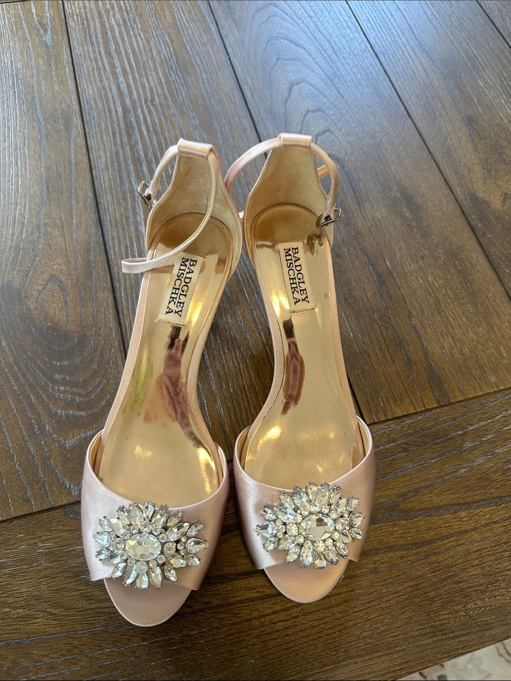 Badgley Mischka shoes size 8